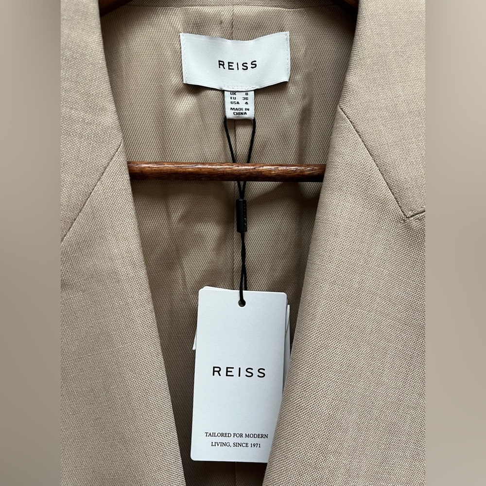 Reiss WOOL DOUBLE BREASTED SUIT
BLAZER IN NEUTRAL size 4 - Picture 8 of 11